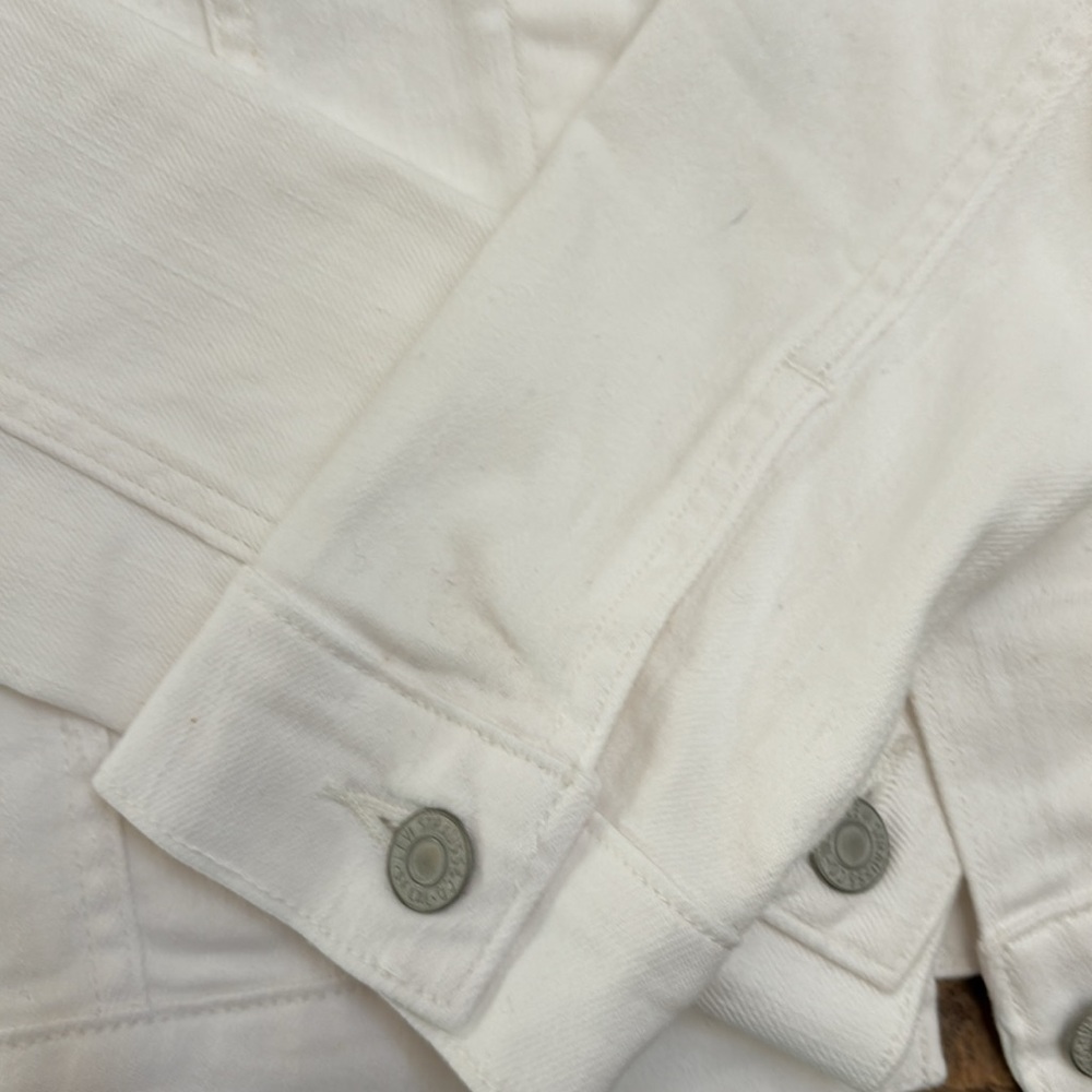 Levi’s White Denim Jacket - image 4